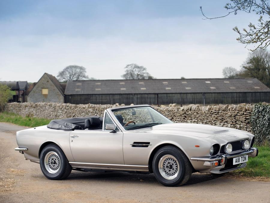  Aston Martin V8 Volante (Series I) 1978 года  (UK) (фото 18 из 30)